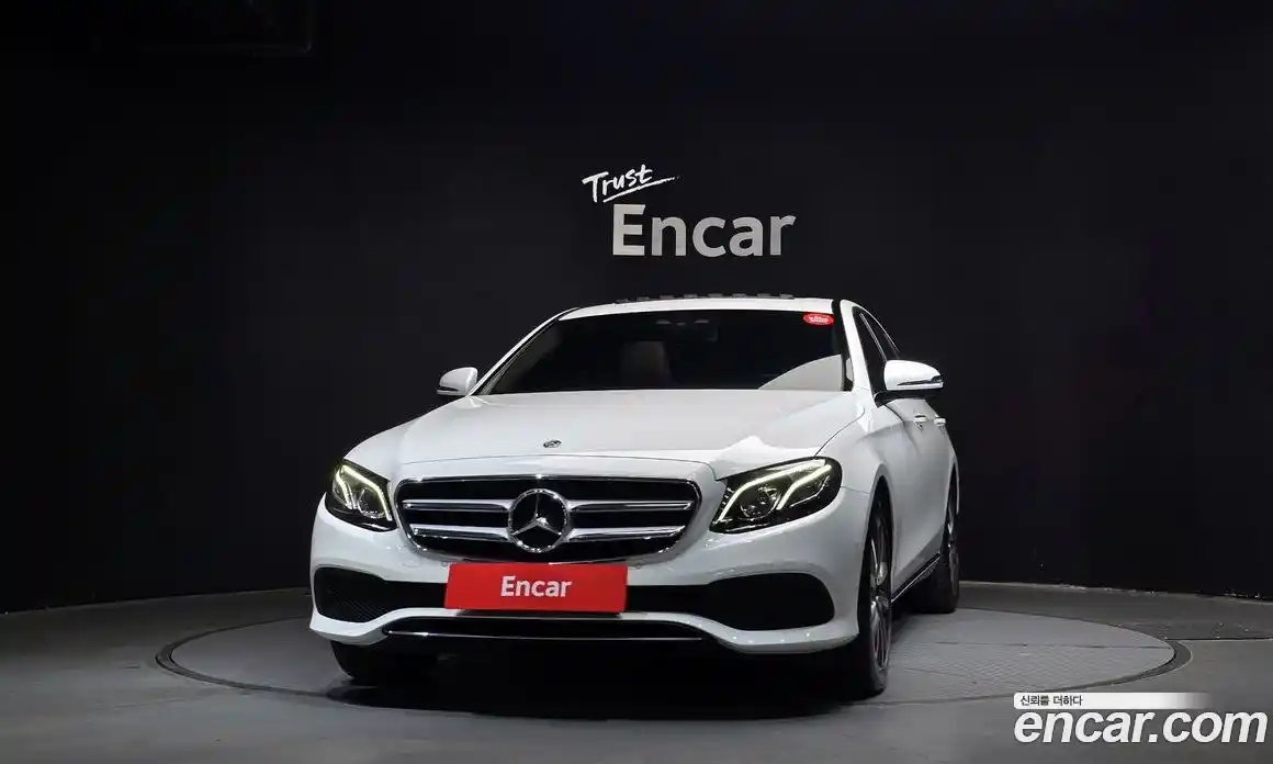 Mercedes-Benz E-Class 2019 2.0 Автомат в Москве № 467521, фото 3