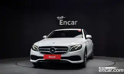 Mercedes-Benz E-Class 2019 2.0 Автомат в Москве № 467521, миниатюра 3