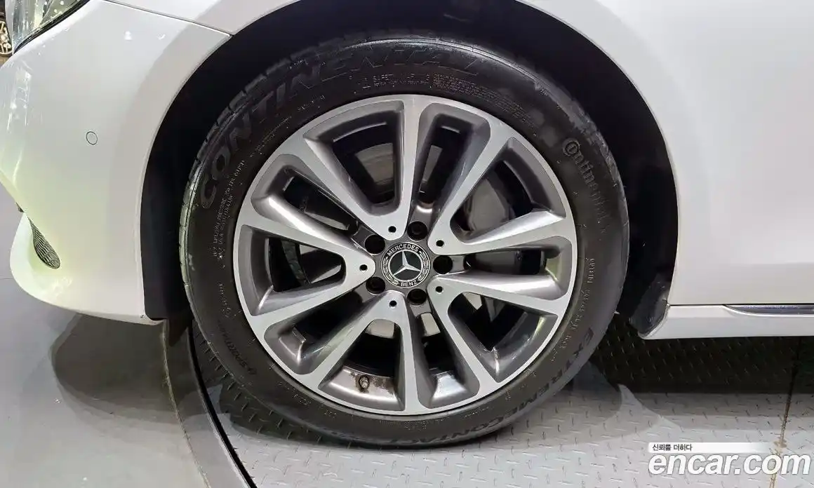 Mercedes-Benz E-Class 2019 2.0 Автомат в Москве № 467521, фото 5