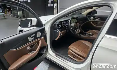 Mercedes-Benz E-Class 2019 2.0 Автомат в Москве № 467521, миниатюра 10