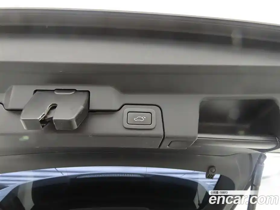 Land Rover Range-Rover Evoque 2013 2.2 Автомат в Москве № 471567, фото 17