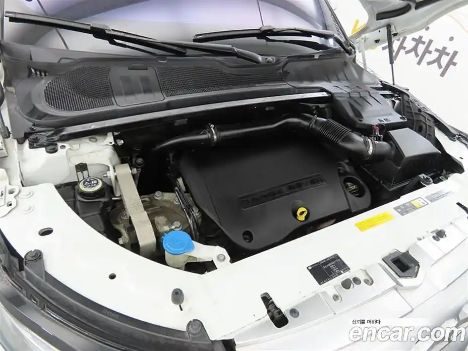 Land Rover Range-Rover Evoque 2013 2.2 Автомат в Москве № 471567, фото 19