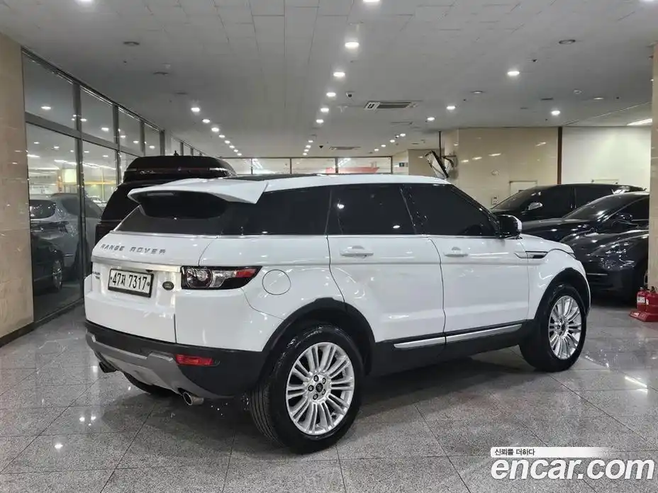 Land Rover Range-Rover Evoque 2013 2.2 Автомат в Москве № 471567, фото 3