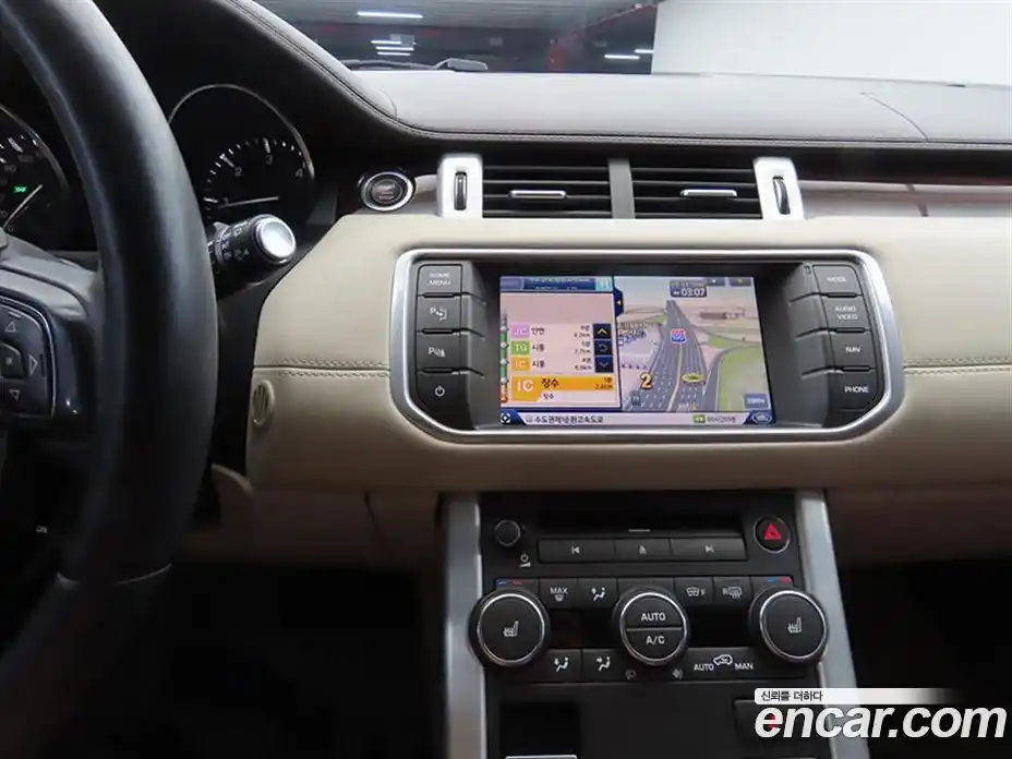 Land Rover Range-Rover Evoque 2013 2.2 Автомат в Москве № 471567, фото 10