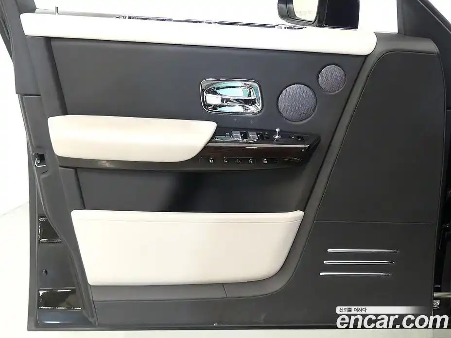 Rolls-Royce Phantom 2021 6.7 Автомат в Москве № 474823, фото 14