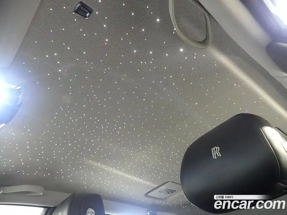 Rolls-Royce Phantom 2021 6.7 Автомат в Москве № 474823, фото 16