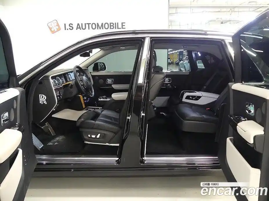 Rolls-Royce Phantom 2021 6.7 Автомат в Москве № 474823, фото 18