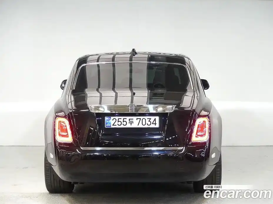 Rolls-Royce Phantom 2021 6.7 Автомат в Москве № 474823, фото 3
