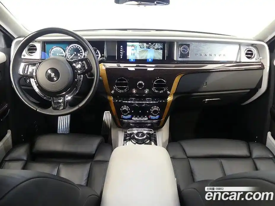 Rolls-Royce Phantom 2021 6.7 Автомат в Москве № 474823, фото 6