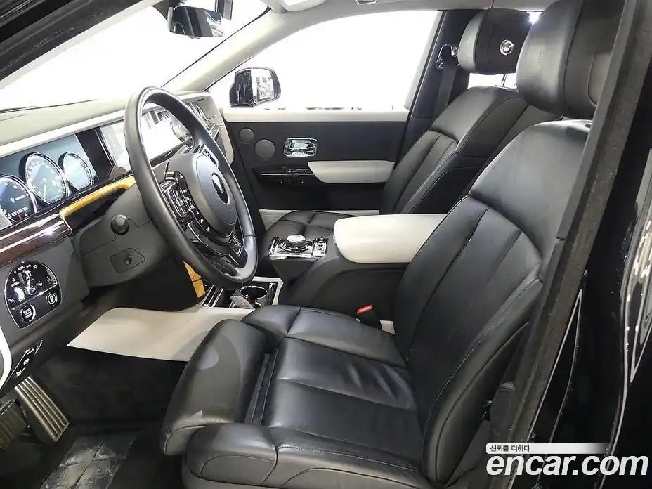 Rolls-Royce Phantom 2021 6.7 Автомат в Москве № 474823, фото 9