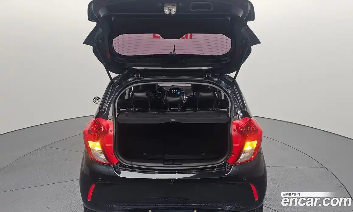 Chevrolet Spark 2016 1.0 Автомат в Москве № 492352, фото 20