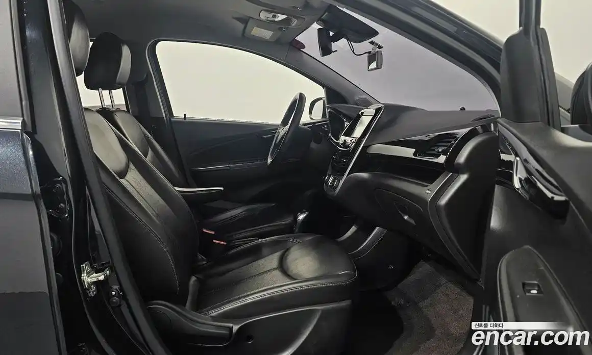 Chevrolet Spark 2016 1.0 Автомат в Москве № 492352, фото 10