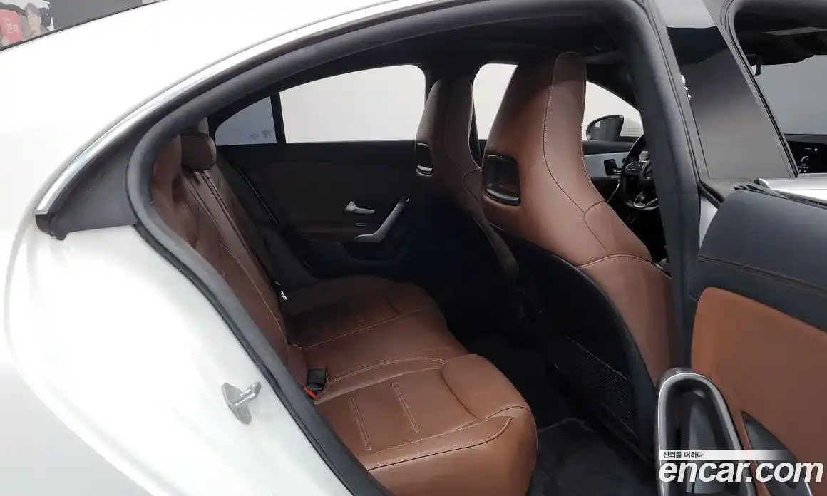 Mercedes-Benz CLA-Class 2021 2.0 Автомат в Москве № 494256, фото 12