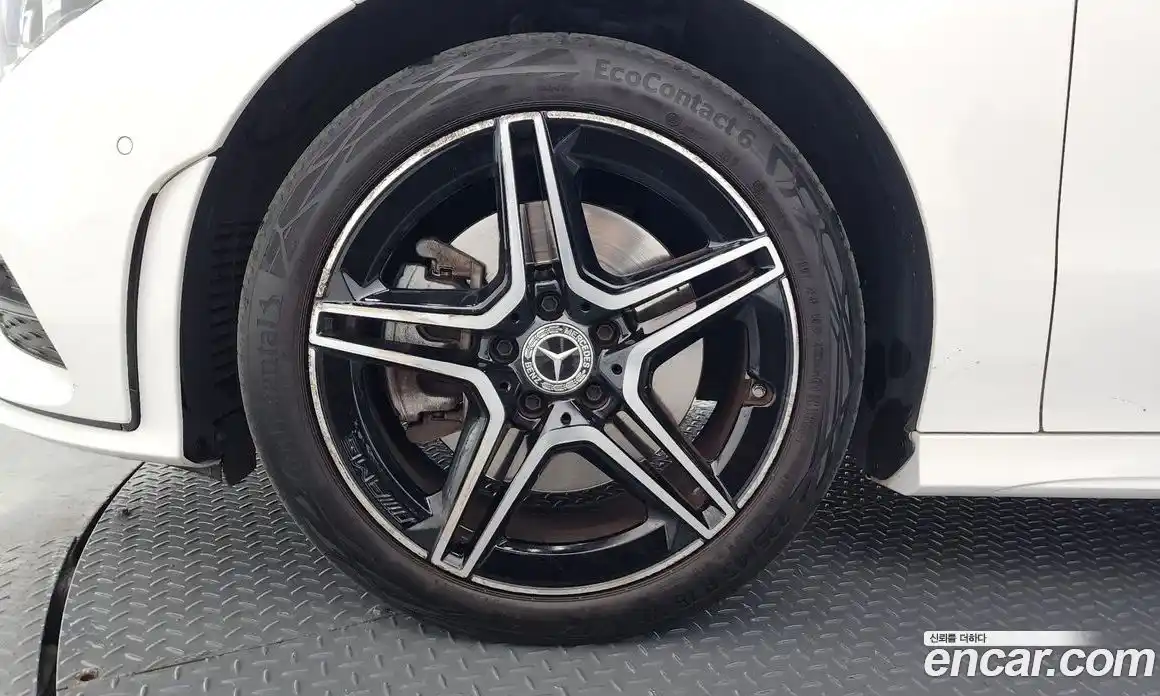 Mercedes-Benz CLA-Class 2021 2.0 Автомат в Москве № 494256, фото 5