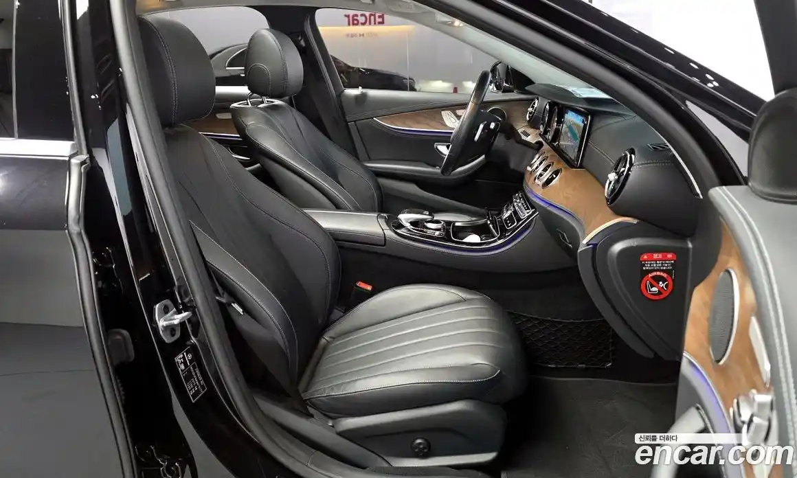 Mercedes-Benz E-Class 2018 1.9 Автомат в Москве № 495063, фото 11