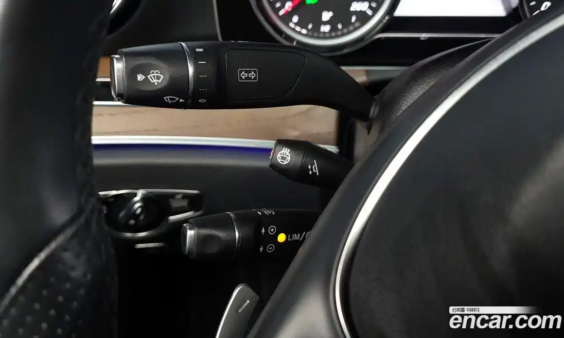 Mercedes-Benz E-Class 2018 1.9 Автомат в Москве № 495063, фото 17