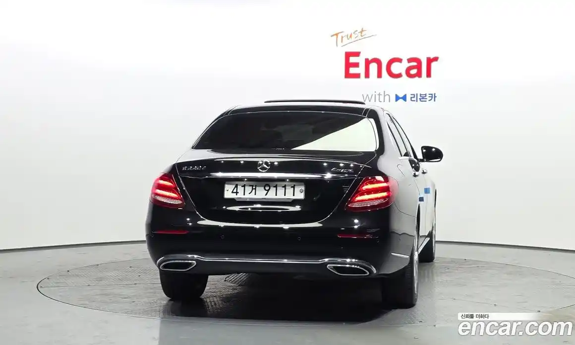 Mercedes-Benz E-Class 2018 1.9 Автомат в Москве № 495063, фото 4