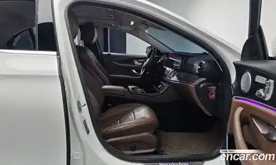 Mercedes-Benz E-Class 2019 2.0 Автомат в Москве № 495974, миниатюра 11
