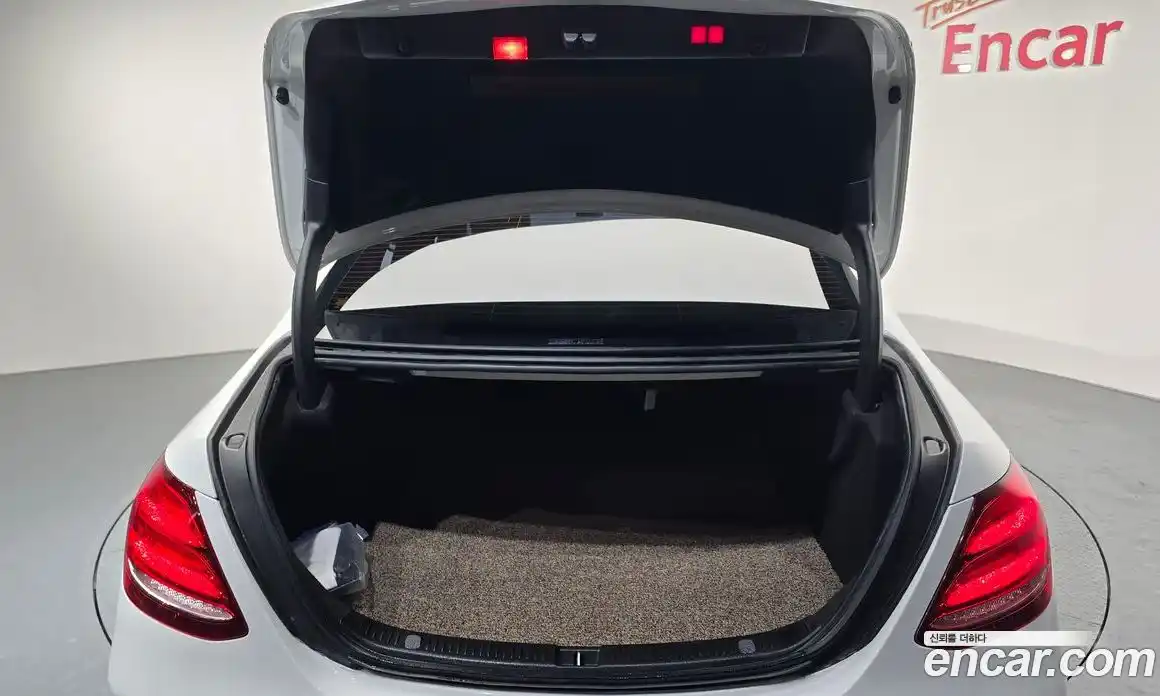 Mercedes-Benz E-Class 2019 2.0 Автомат в Москве № 495974, фото 20