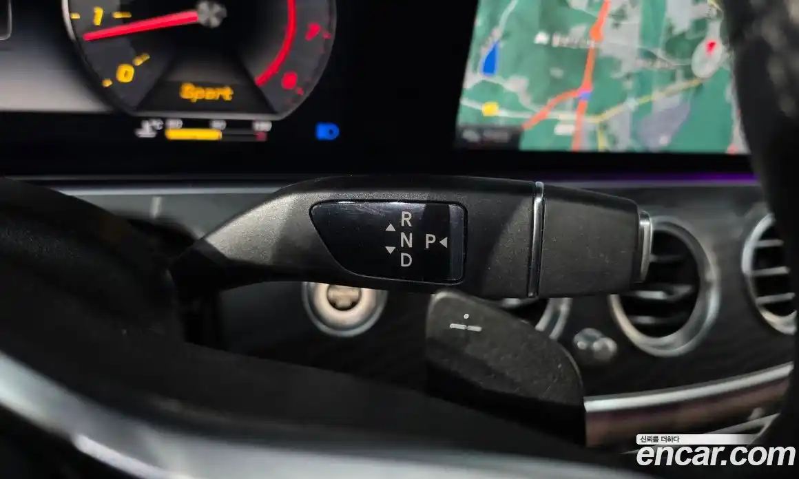 Mercedes-Benz E-Class 2019 2.0 Автомат в Москве № 495974, фото 9