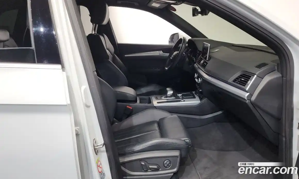 Audi Q5 2020 2.0 Автомат в Москве № 496564, фото 11