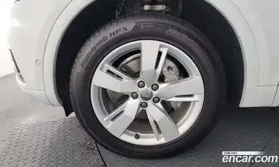 Audi Q5 2020 2.0 Автомат в Москве № 496564, миниатюра 5