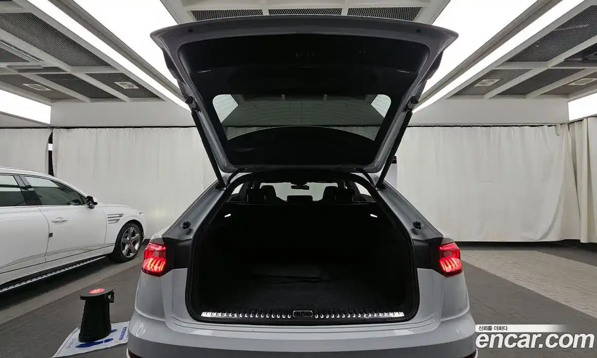 Audi Q8 2021 3.0 Автомат в Москве № 496769, фото 19