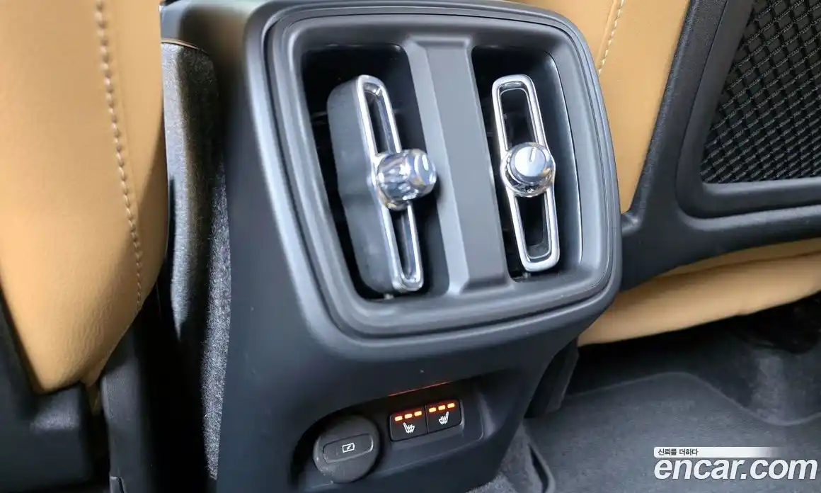 Volvo XC40 2022 2.0 Автомат в Москве № 497639, фото 19