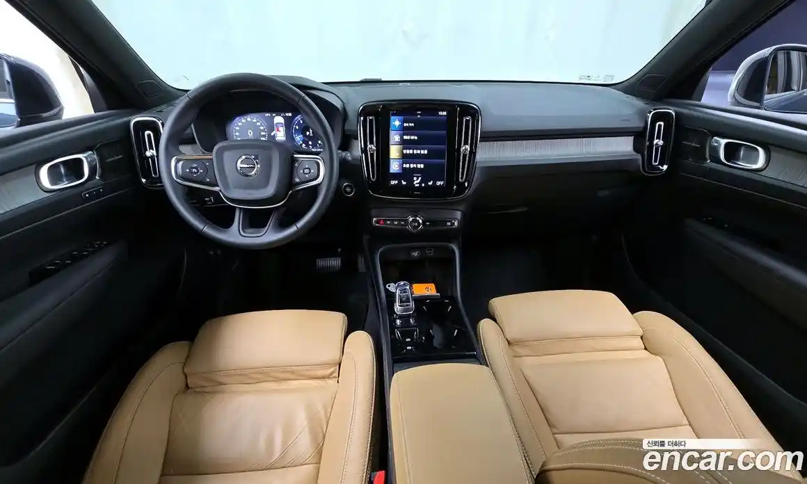 Volvo XC40 2022 2.0 Автомат в Москве № 497639, фото 7