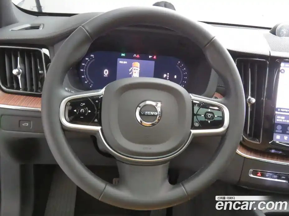 Volvo XC60 2025 2.0 Автомат в Москве № 497863, фото 14