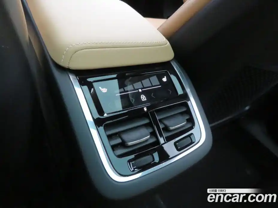 Volvo XC60 2025 2.0 Автомат в Москве № 497863, фото 15