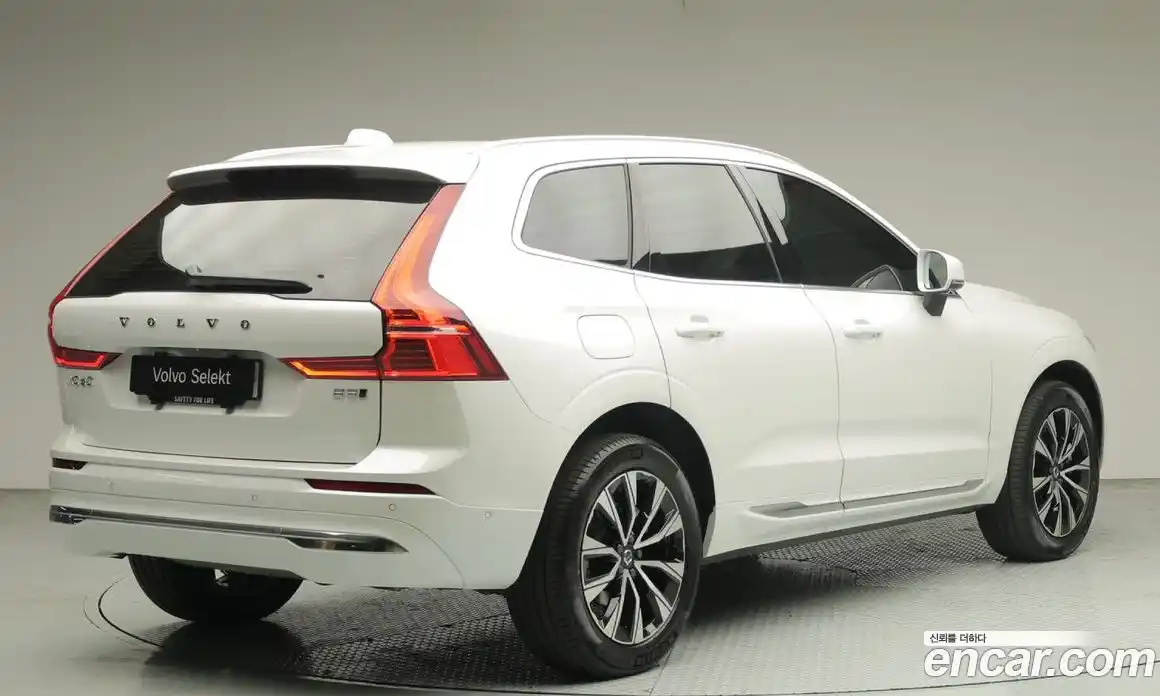 Volvo XC60 2025 2.0 Автомат в Москве № 497863, фото 4