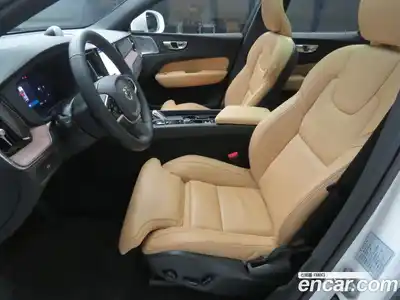 Volvo XC60 2025 2.0 Автомат в Москве № 497863, миниатюра 8