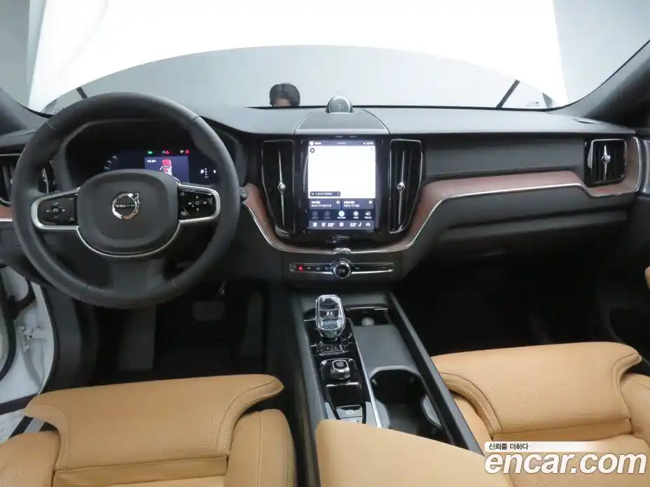 Volvo XC60 2025 2.0 Автомат в Москве № 497863, фото 10