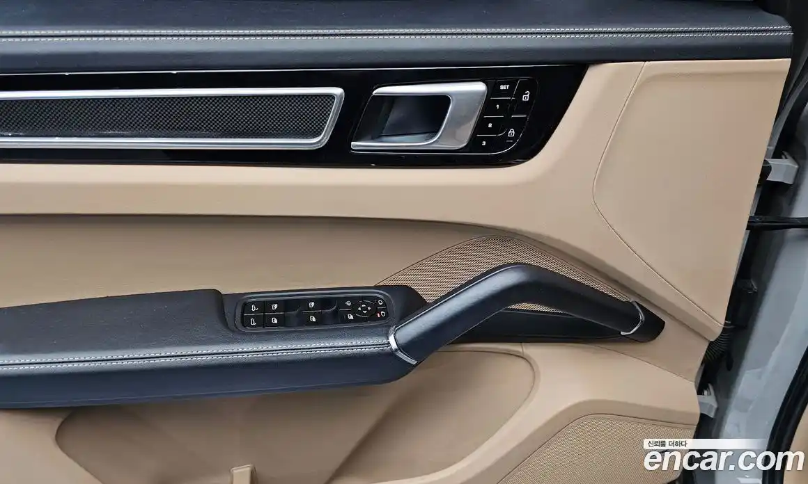 Porsche Cayenne 2021 3.0 Автомат в Москве № 498274, фото 19