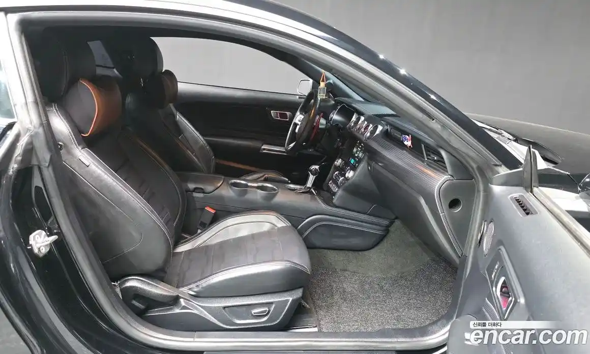 Ford Mustang 2018 2.3 Автомат в Москве № 499132, фото 11