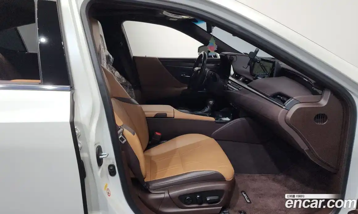 Lexus ES 2019 2.5 Автомат в Москве № 499650, фото 11