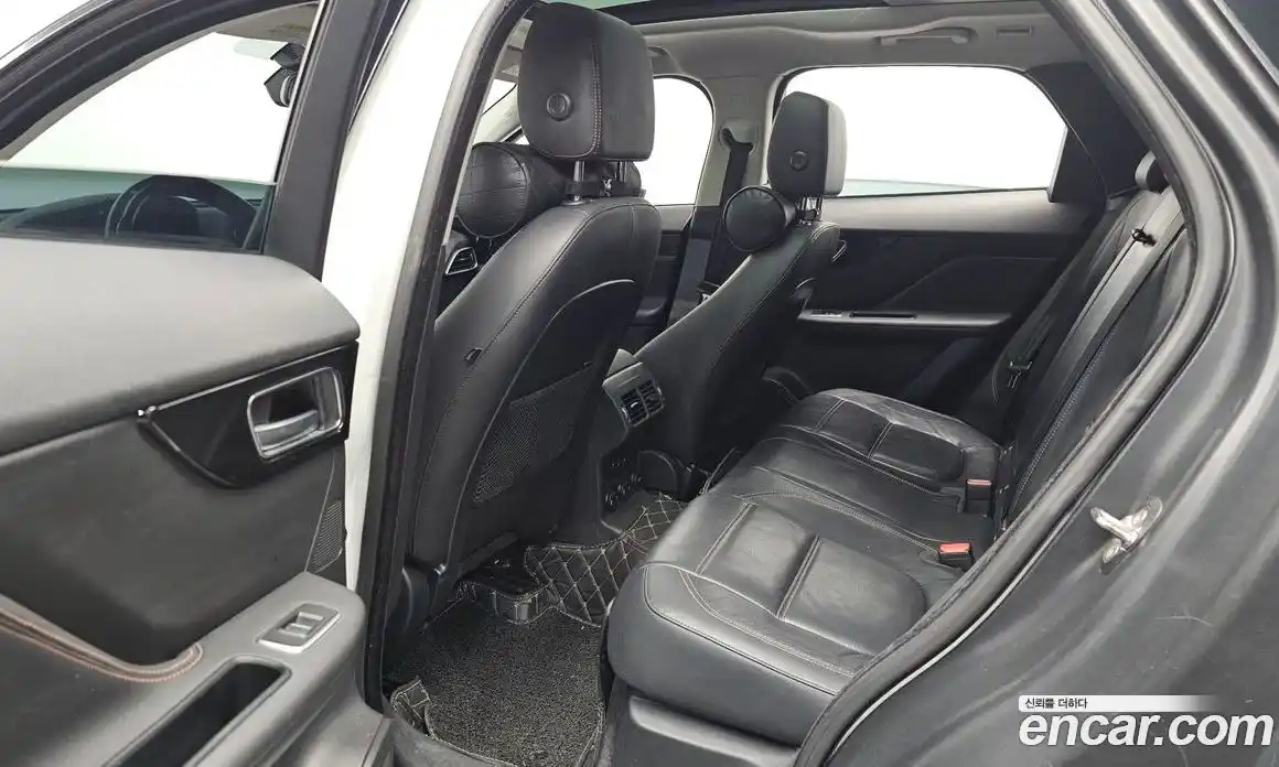 Jaguar F-Pace 2017 2.0 Автомат в Москве № 500306, фото 11