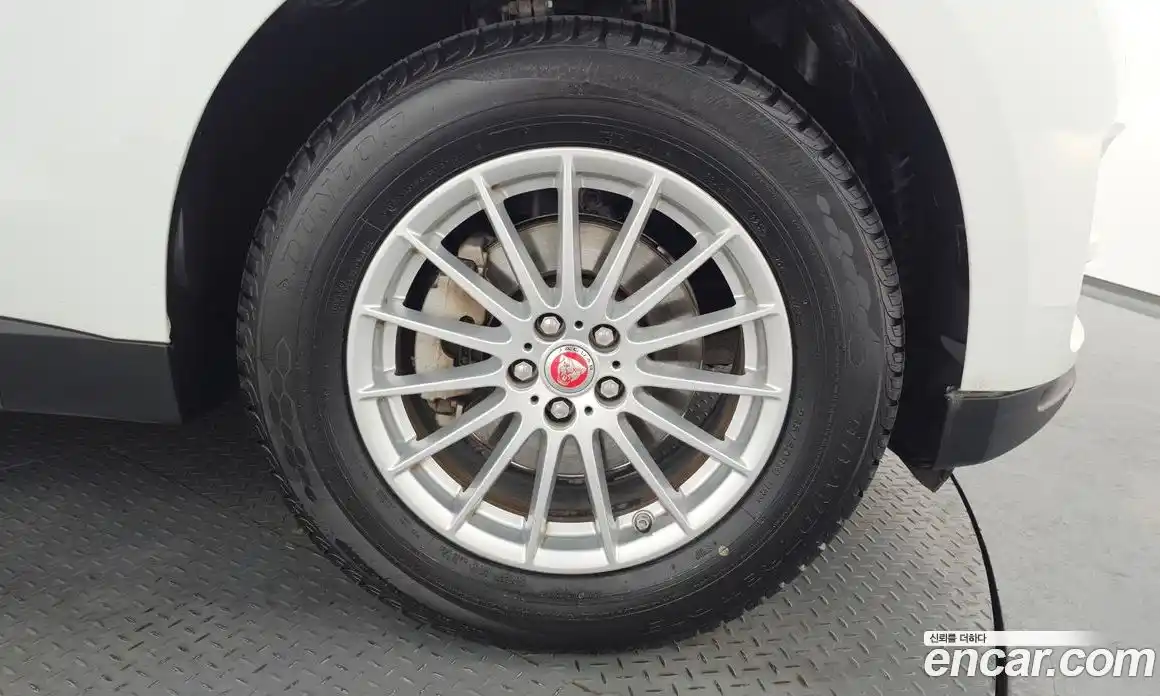 Jaguar F-Pace 2017 2.0 Автомат в Москве № 500306, фото 4