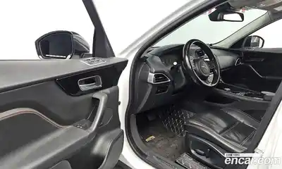 Jaguar F-Pace 2017 2.0 Автомат в Москве № 500306, миниатюра 9