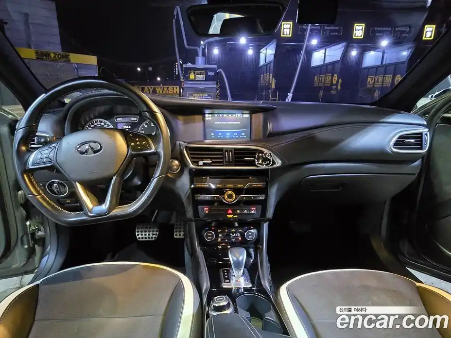 Infiniti Q30 2017 2.0 Автомат в Москве № 500429, фото 13