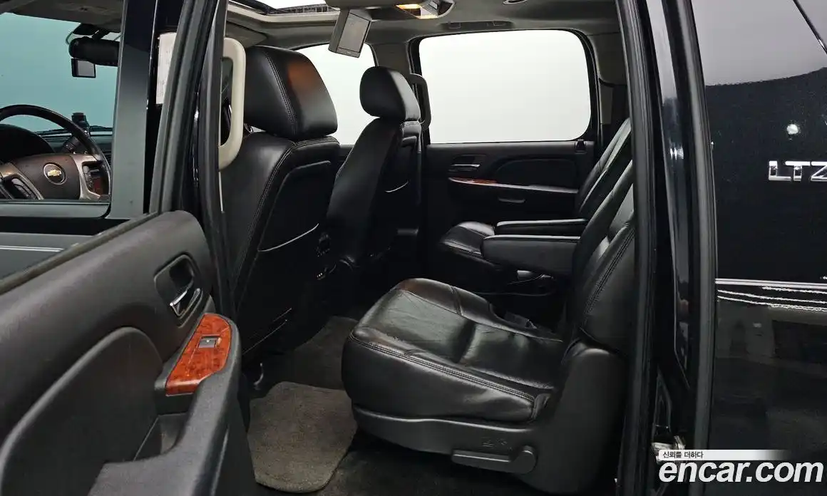 Chevrolet Surburban 2013 5.3 Автомат в Москве № 500970, фото 13