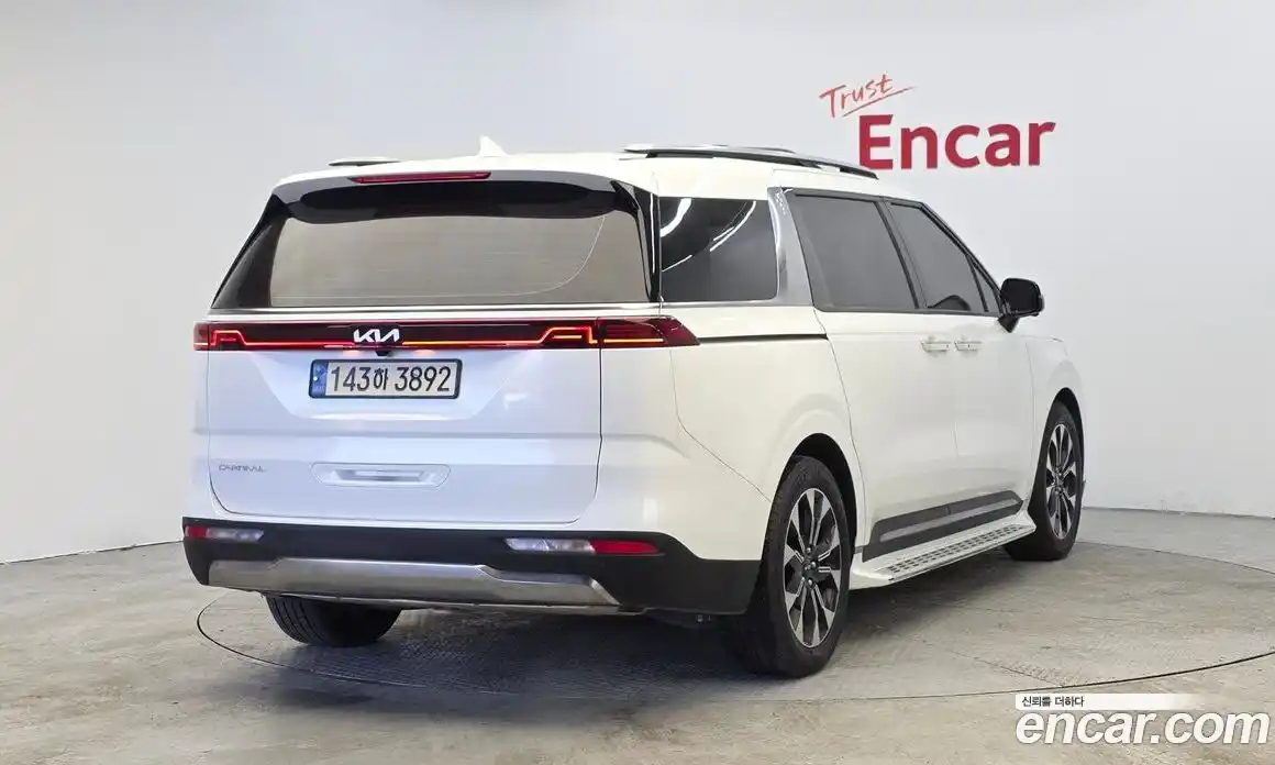 Kia Canival 2023 2.2 Автомат в Москве № 50352, фото 18