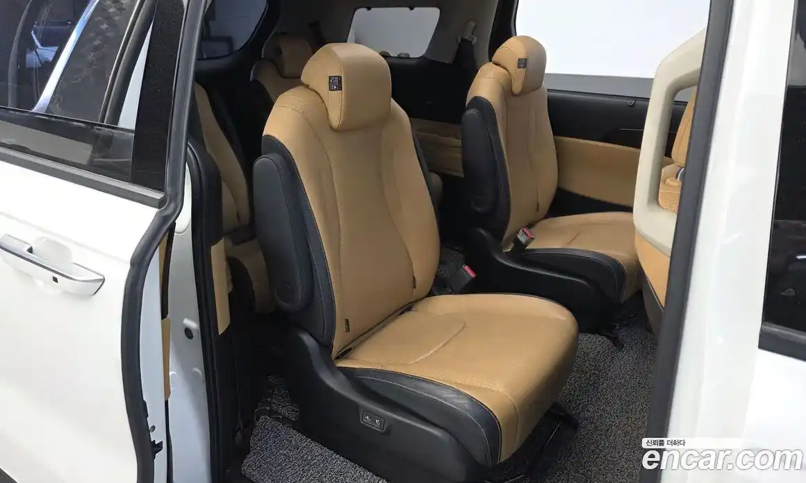 Kia Canival 2023 2.2 Автомат в Москве № 50352, фото 8