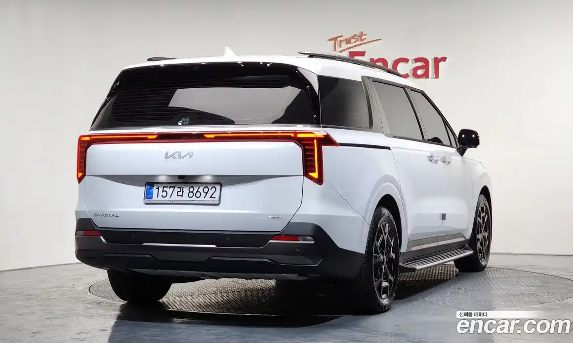 Kia Canival 2025 1.6 Автомат в Москве № 51466, фото 13