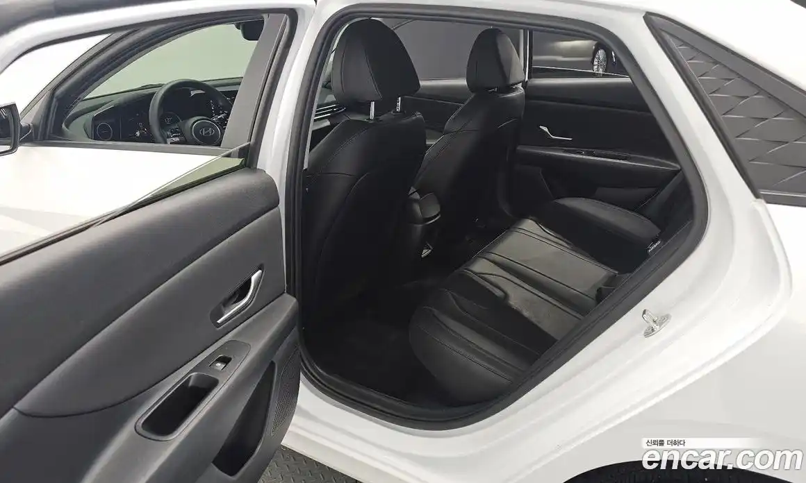 Hyundai Avante 2024 1.6 Автомат в Москве № 518587, фото 12