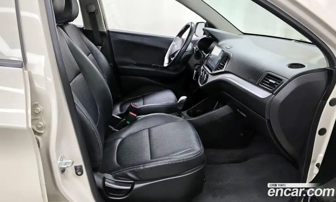 Kia Morning 2014 1.0 Автомат в Москве № 520136, фото 11