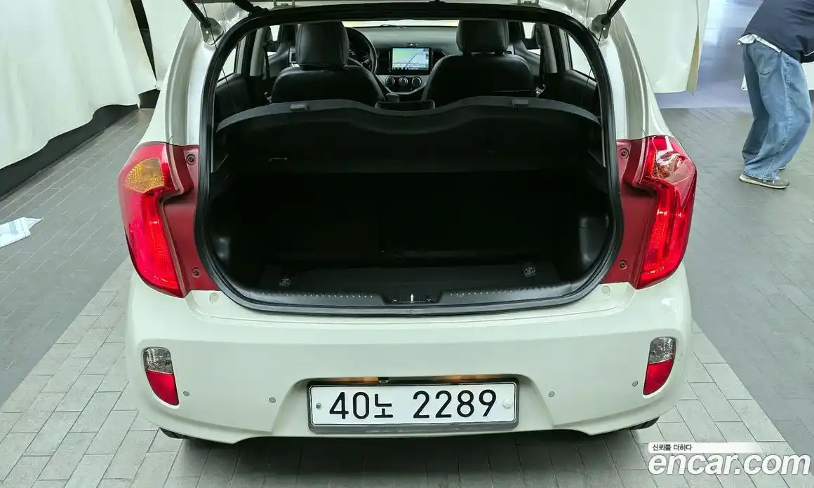 Kia Morning 2014 1.0 Автомат в Москве № 520136, фото 20