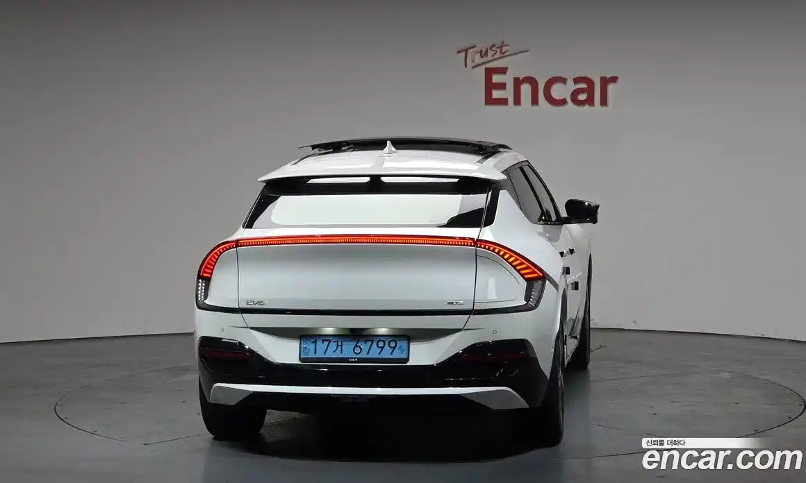 Kia EV6 2023 0.1 Автомат в Москве № 520257, фото 3