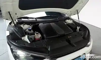 Kia EV6 2023 0.1 Автомат в Москве № 520257, миниатюра 5